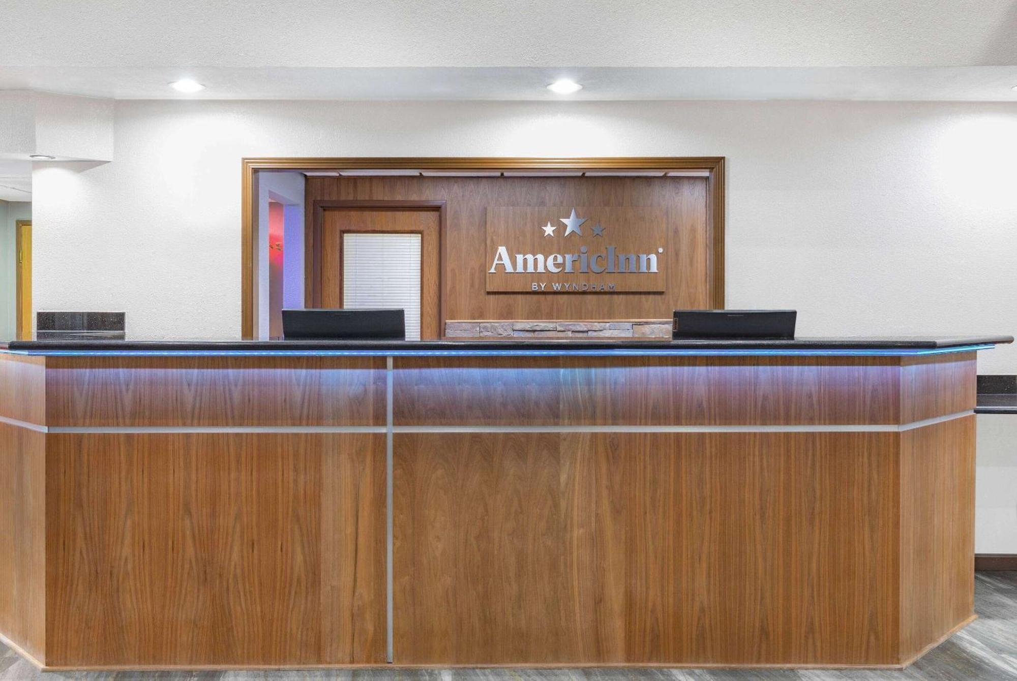 Americinn By Wyndham Пелла Екстер'єр фото